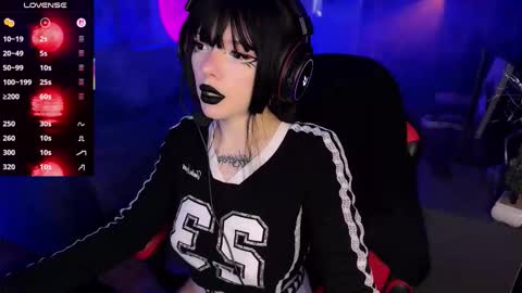 Amelia Aley  online show from 10/23/25, 10:58