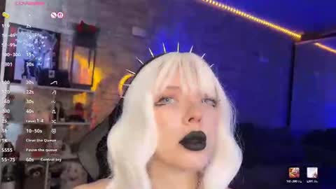 Amelia Aley  online show from 07/10/26, 08:40