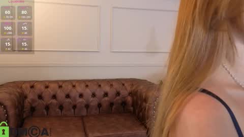 Snapshot of amelia_chillvibes chatting on 10/19/25, 11:55 AMELIA online show from 10/19/25, 11:55