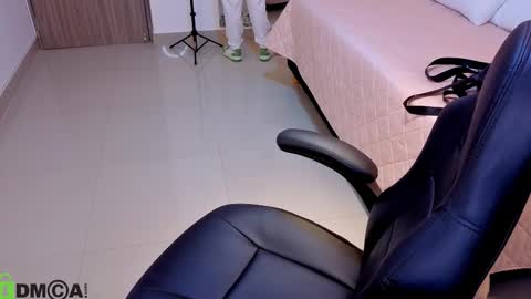 Snapshot of amelia_chillvibes chatting on 11/14/25, 11:42 AMELIA online show from 11/14/25, 11:42