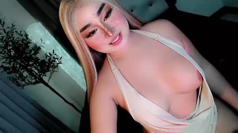 amelia_nicole08 online show from 11/19/25, 09:37