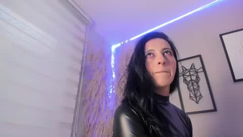    online show from 06/20/26, 07:05