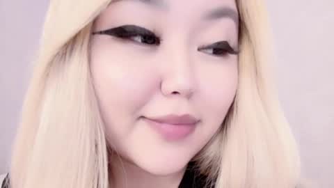 Amelia online show from 02/26/25, 03:42