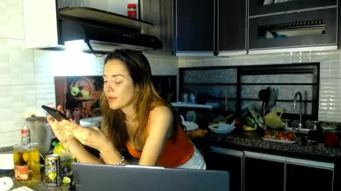 Amalia Castro online show from 04/12/26, 11:43