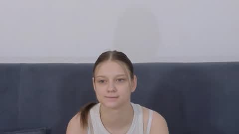 Snapshot of ameliahopkins chatting on 02/19/26, 10:06 5th day here my name Jennie online show from 02/19/26, 10:06