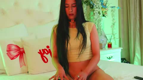 AmeliaJune online show from 04/30/26, 09:41