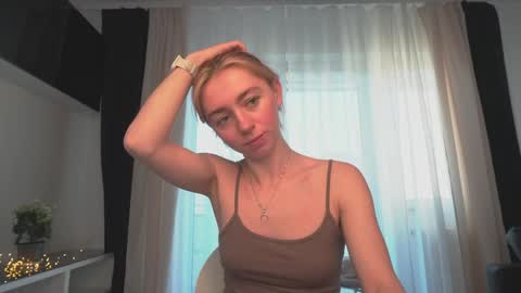 Amelia   online show from 02/04/25, 02:21