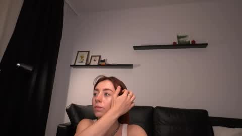 Amelia   online show from 10/08/25, 04:04