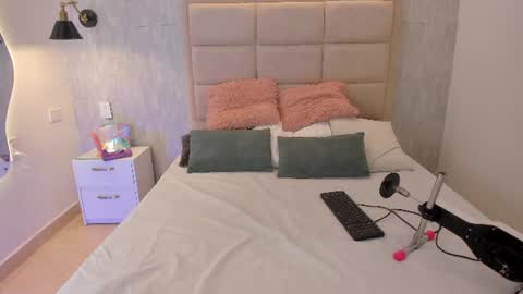 Amelia  online show from 07/19/26, 04:38