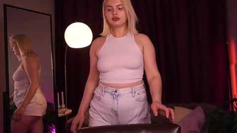  Amelia  online show from 04/30/26, 03:57