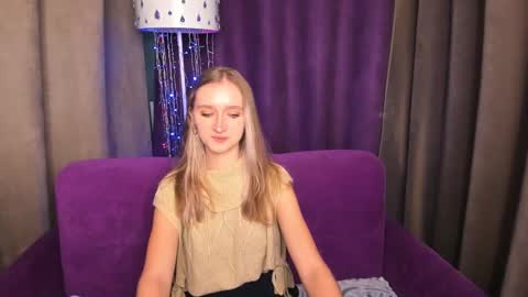 Snapshot of ameliawise chatting on 12/23/24, 11:36 ameliawise online show from 12/23/24, 11:36