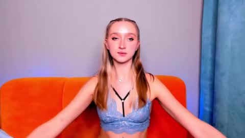 Snapshot of ameliawise chatting on 01/09/25, 11:47 ameliawise online show from 01/09/25, 11:47