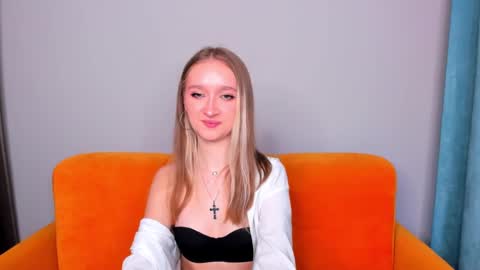 Snapshot of ameliawise chatting on 01/25/25, 12:58 ameliawise online show from 01/25/25, 12:58