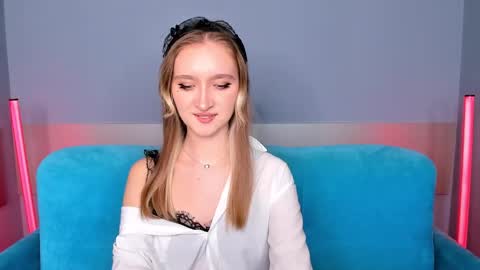 Snapshot of ameliawise chatting on 02/14/25, 02:23 ameliawise online show from 02/14/25, 02:23