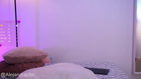 Alejandra  online show from 04/07/26, 10:20