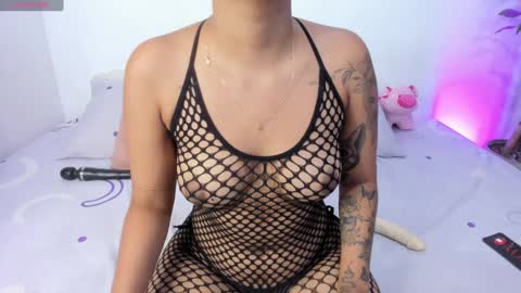 Snapshot of amelieburns18 chatting on 01/16/25, 12:34 Amelie online show from 01/16/25, 12:34