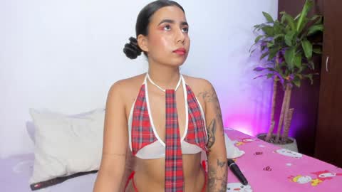 Amelie  online show from 01/31/25, 03:41