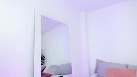 Snapshot of amelieburns18 chatting on 09/19/25, 09:48 Amelie online show from 09/19/25, 09:48