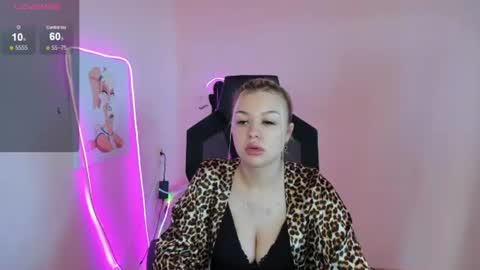 Amelie online show from 06/20/26, 02:14