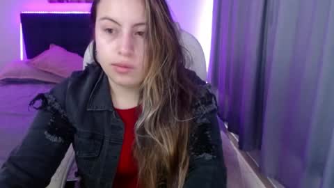 Amelie  online show from 04/19/26, 02:27