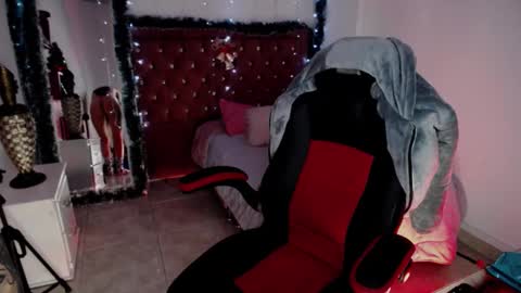 AMELIEROUS .. see you tomorrow  kisses online show from 12/26/24, 07:38