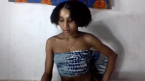 amelisy20005 online show from 04/28/26, 08:14