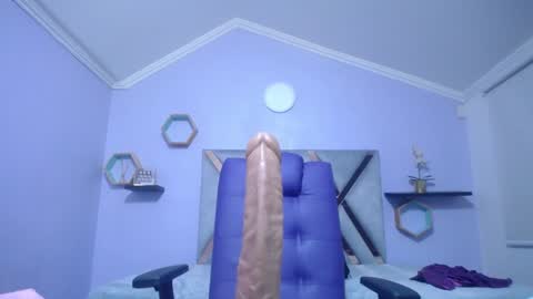 Amell Thomson online show from 12/23/24, 02:28