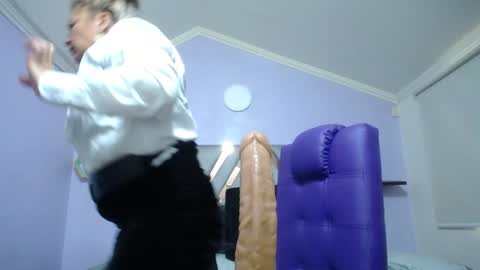 Amell Thomson online show from 12/30/24, 02:30