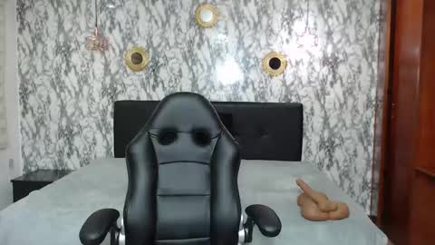 Amell Thomson online show from 10/11/25, 11:20