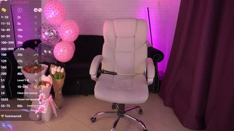 Snapshot of amellywhite chatting on 01/18/25, 11:00 Alina online show from 01/18/25, 11:00