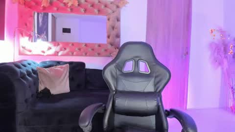          online show from 05/13/26, 01:30