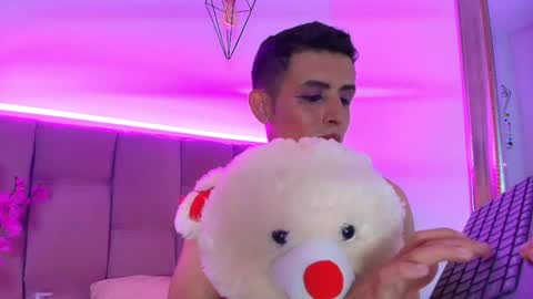 Snapshot of amenhotep_ chatting on 04/16/26, 01:01 Amenhotep online show from 04/16/26, 01:01