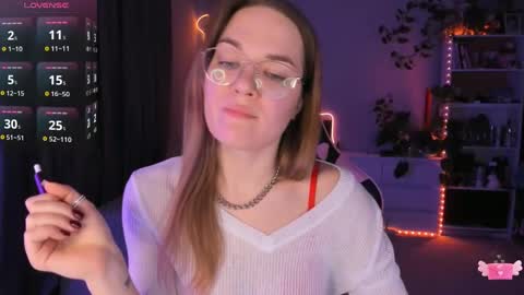 Snapshot of ami_amour_ chatting on 12/11/24, 06:31 Hi-hi I am Kate welcome to my sexy room online show from 12/11/24, 06:31