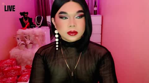 Snapshot of amiadoll chatting on 12/11/24, 12:23 Queen Mireska online show from 12/11/24, 12:23