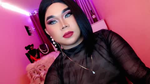 Snapshot of amiadoll chatting on 02/03/25, 02:34 Queen Mireska online show from 02/03/25, 02:34