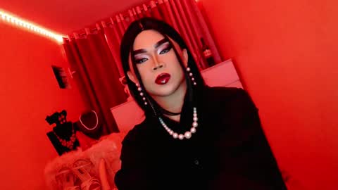 Snapshot of amiadoll chatting on 03/09/25, 12:42 Queen Mireska online show from 03/09/25, 12:42