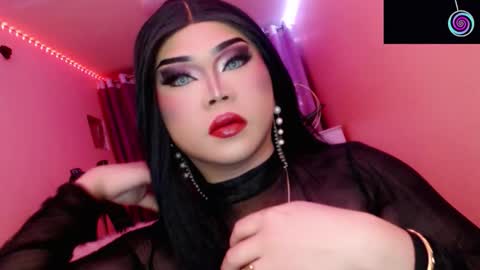 Snapshot of amiadoll chatting on 11/03/25, 06:09 Queen Mireska online show from 11/03/25, 06:09