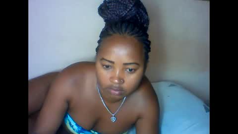 amielle_01 online show from 04/11/26, 01:26