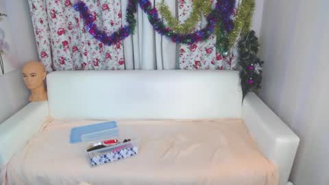 Snapshot of amihotgranny chatting on 01/17/25, 12:52 Ami online show from 01/17/25, 12:52