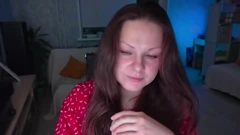 Mila online show from 11/08/25, 06:29