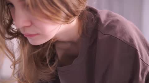 Emily online show from 12/01/25, 05:29