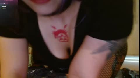 Snapshot of amilustxx chatting on 07/28/26, 03:21 amilust online show from 07/28/26, 03:21