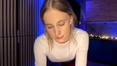 Amily online show from 05/15/26, 04:14