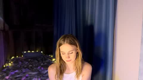 Amily online show from 05/23/26, 04:44