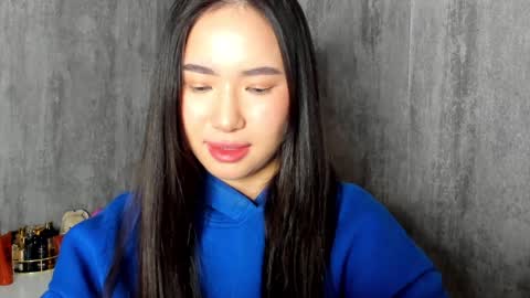 Amina online show from 12/19/24, 09:40