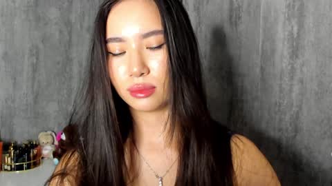 Amina online show from 12/22/24, 05:10