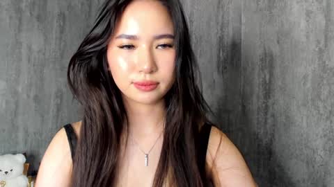 Amina online show from 01/11/25, 09:25