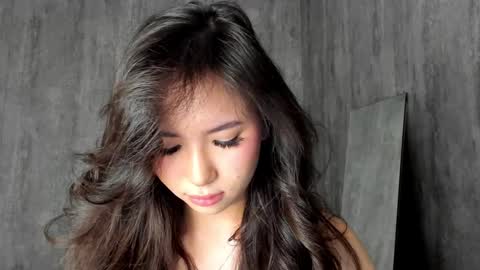 Amina online show from 01/29/25, 01:49