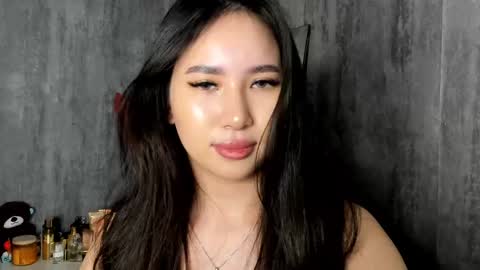 Amina online show from 02/20/25, 01:08