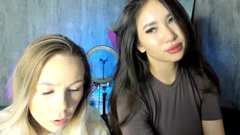 Amina online show from 02/21/25, 02:06